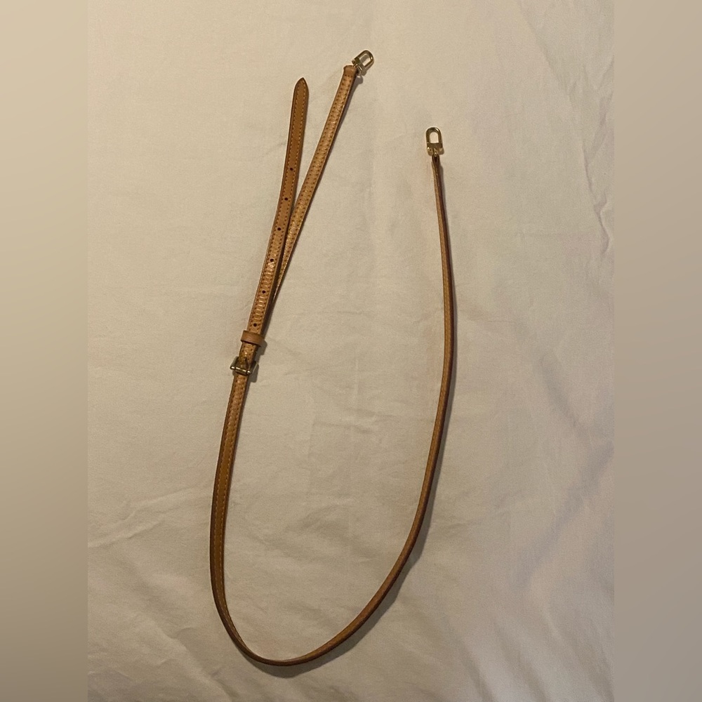 Louis Vuitton crossbody strap